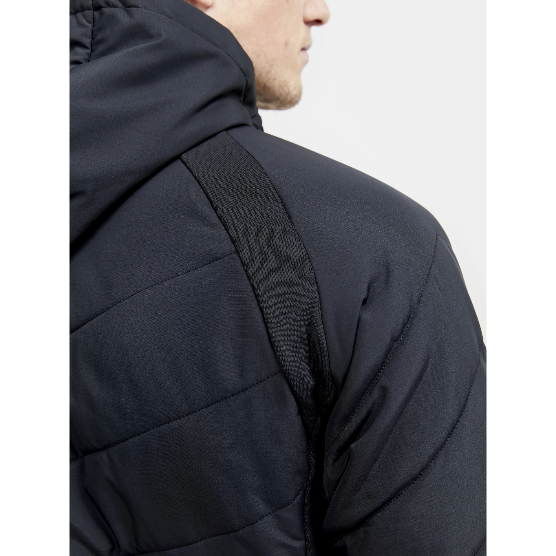 CRAFT ADV_Explore_Hybrid_Jacket_M 1911890 999000 BLACK