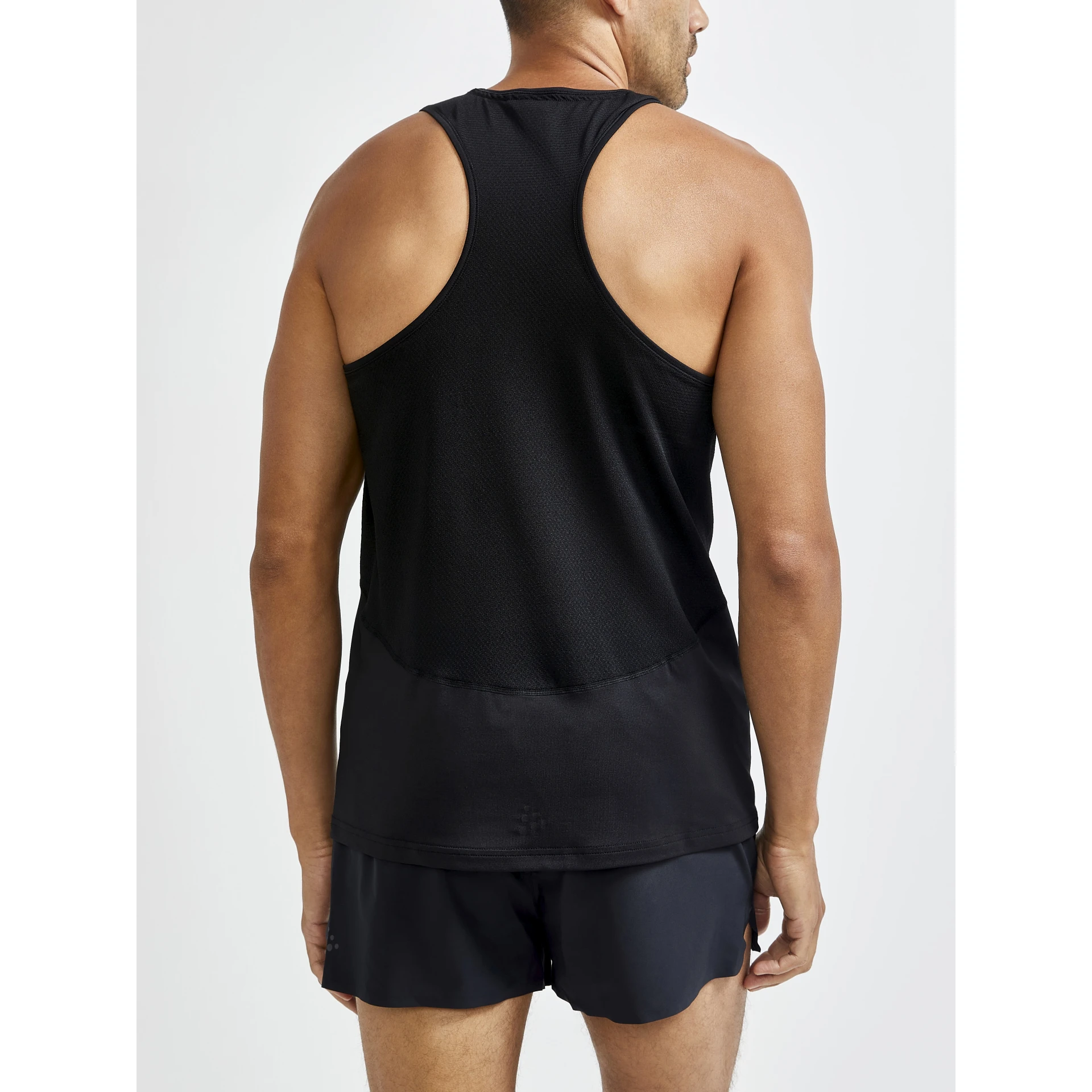 CRAFT ADV_Essence_Singlet_M 1908755 999000 BLACK