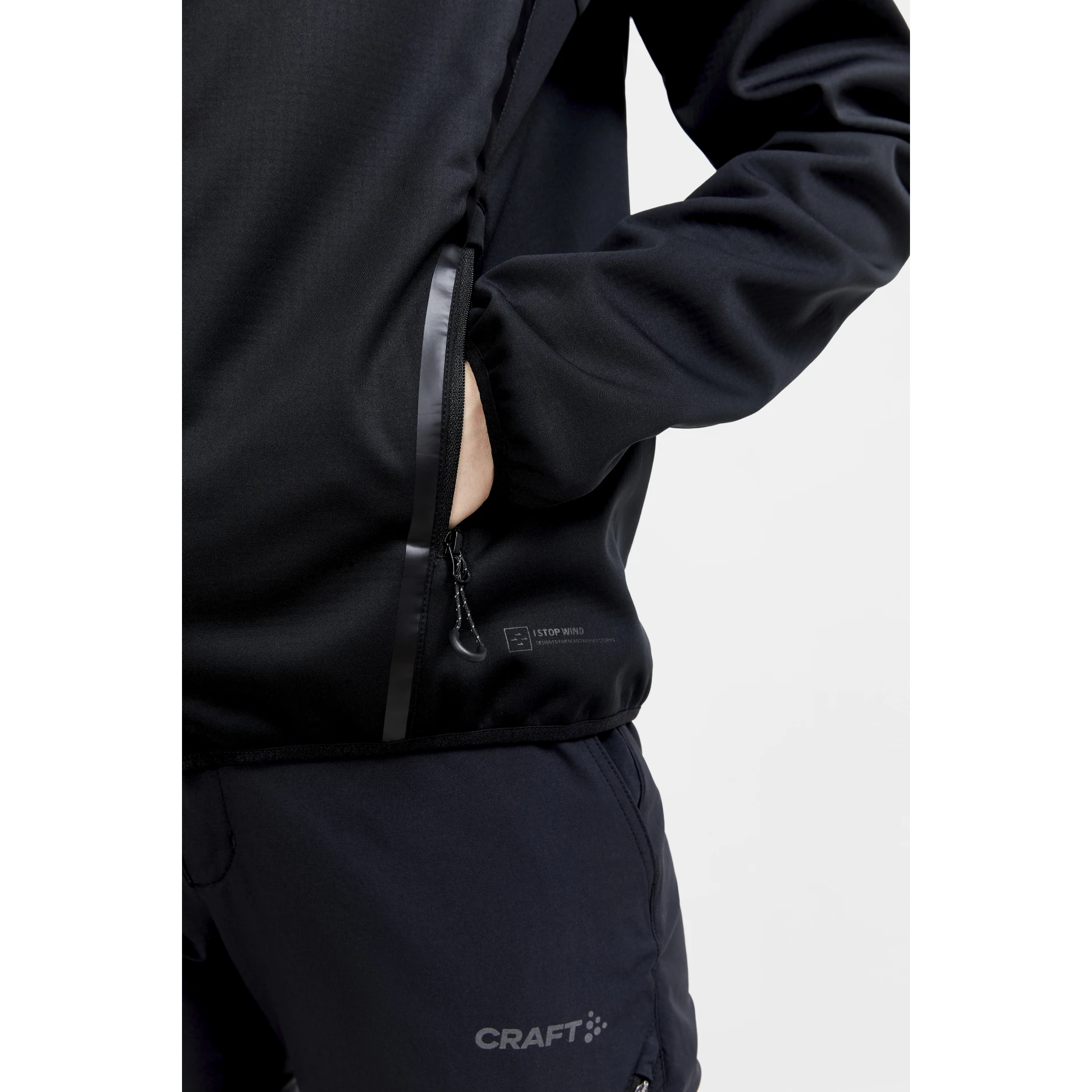 CRAFT ADV_Explore_Soft_Shell_Jacket_W 1910993 999000 BLACK