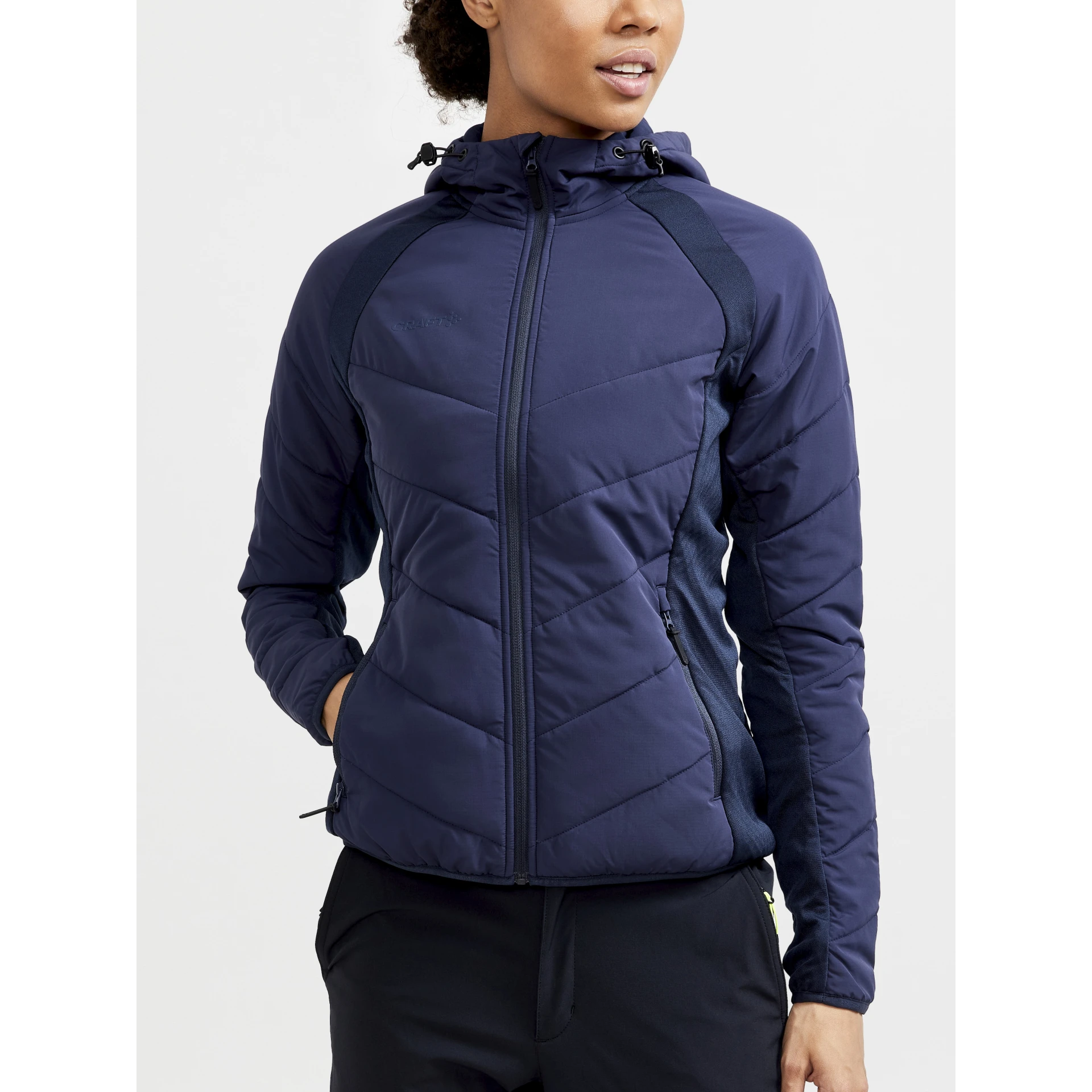 CRAFT ADV_Explore_Hybrid_Jacket_W 1911001 396000 BLAZE