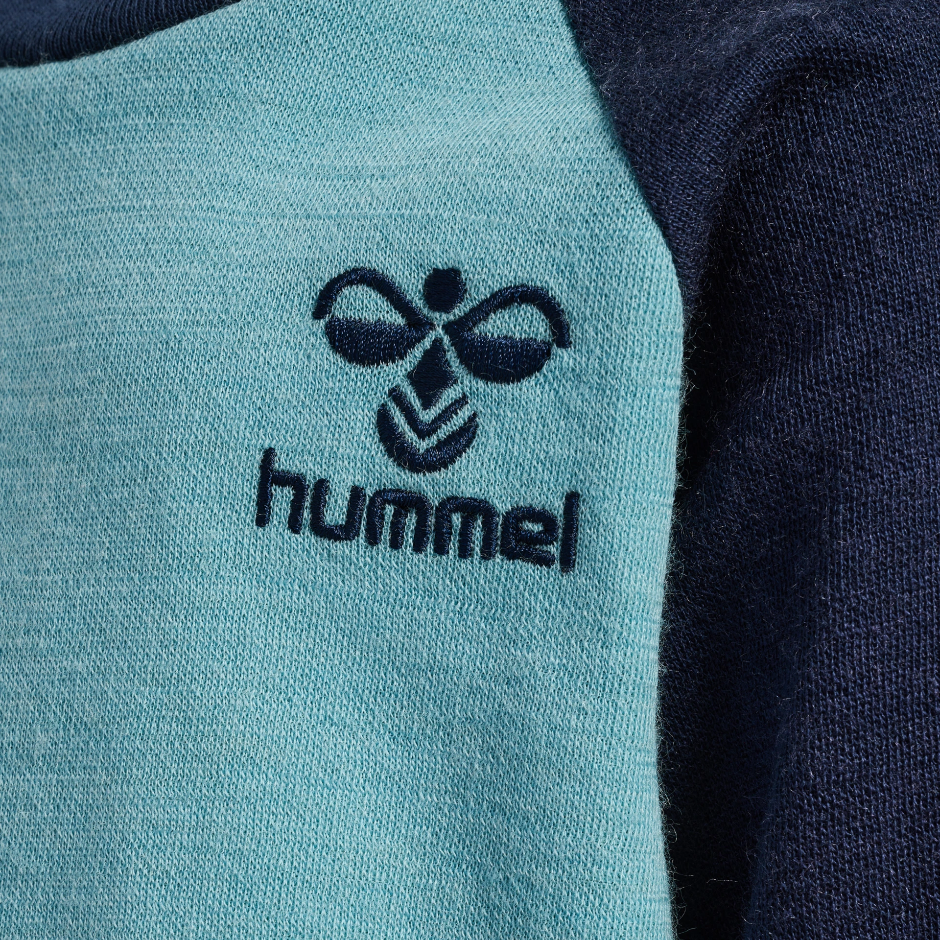 HUMMEL hmlWULBATO_SWEATSHIRT 215558 7135 MINERAL BLUE