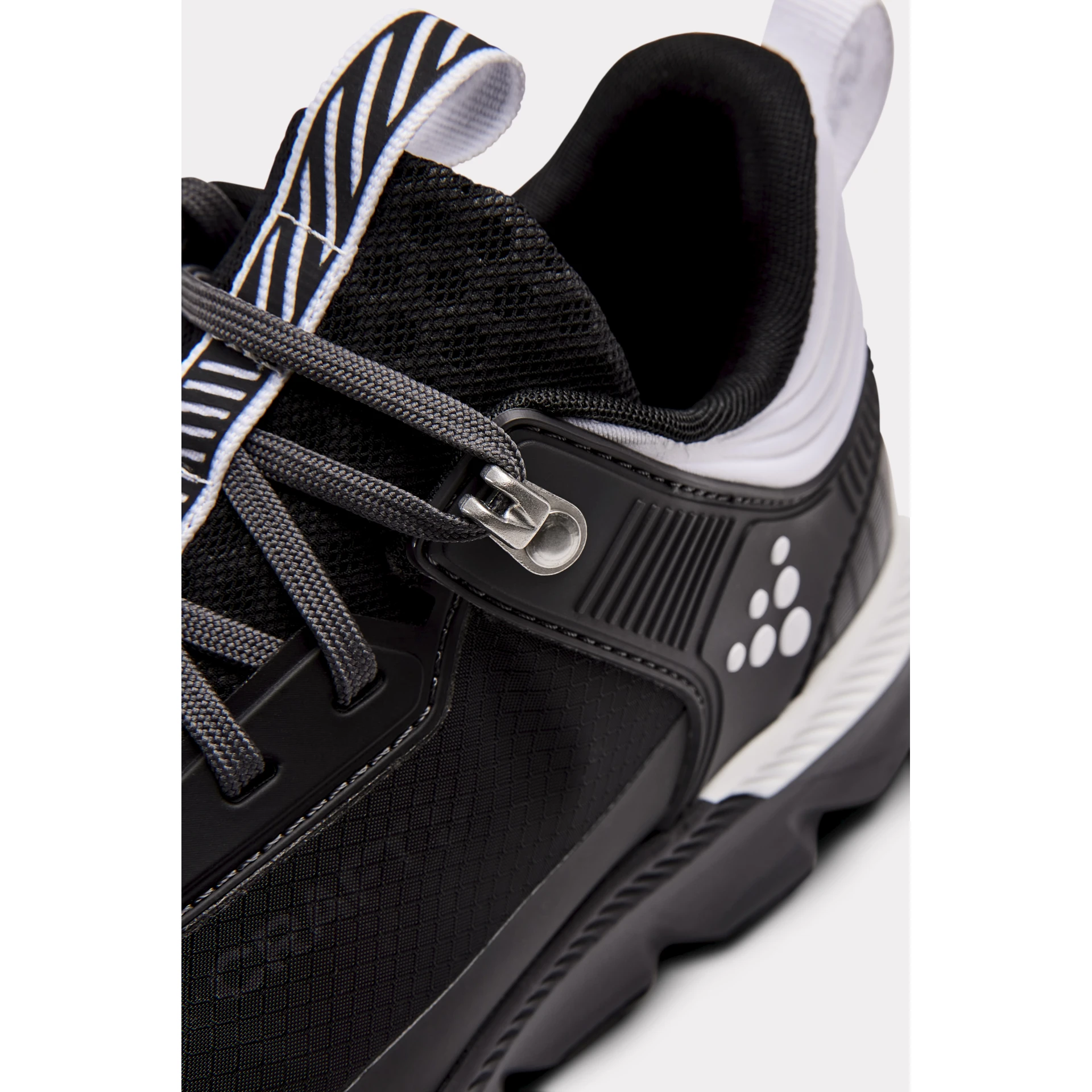 CRAFT Speed_Hike_Mid_W 1914285 999900 BLACK-WHITE